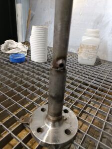 Beizen und Passivieren von Werkstücken aus nichtrostendem Stahl vor