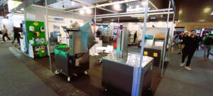 Stand de IBERISA e IBERKLEEN en la feria BIEMH 2026 mostrando soluciones de limpieza industrial para la industria metalúrgica