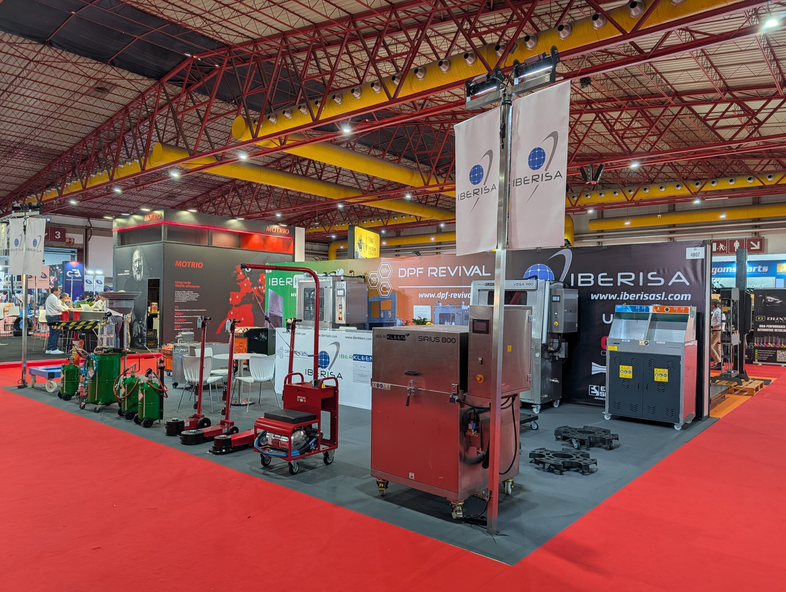 Stand de IBERKLEEN en Expomecânica 2026 en Oporto con lavadoras de piezas, equipos de limpieza por ultrasonidos y soluciones para talleres e industria